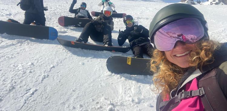 SchülerInnen am Skikurs