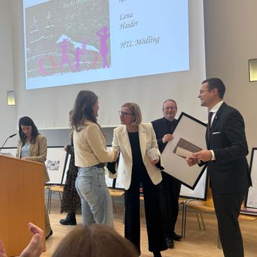 Preisverleihung Wettbewerb Weihnachtskarte