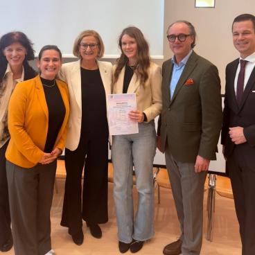 Preisverleihung Wettbewerb Weihnachtskarte