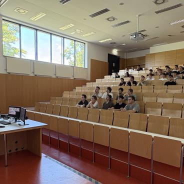 Schüler im Hörsaal