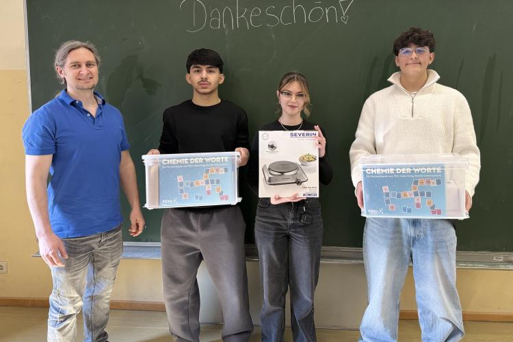 Von links nach rechts: Prof. Michael Staffenberger, Sbhanullah Qasimi, Aida Sandu, Luka Tasic