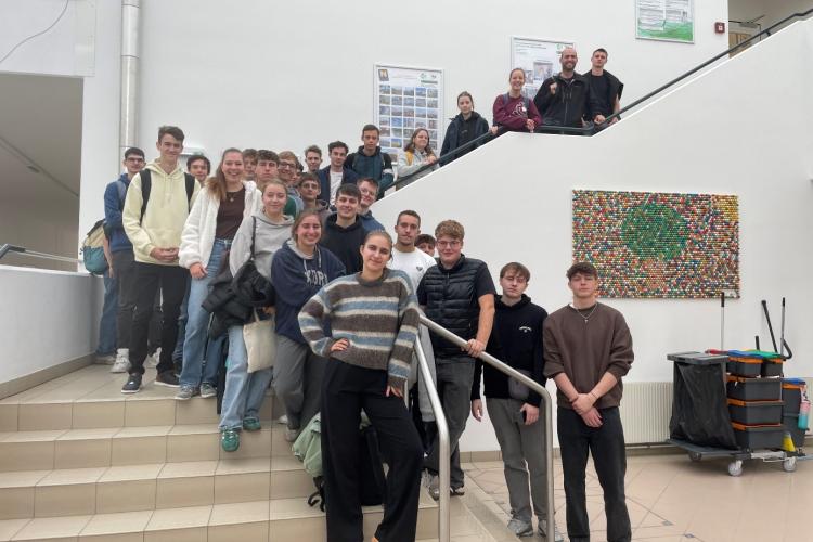 Gruppenfoto der 5. Klasse Holztechnik