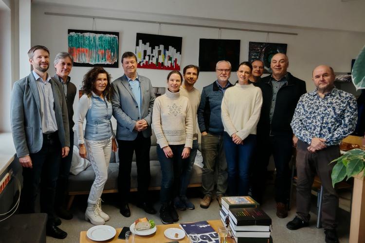 Palleschitz und Kolleginnen